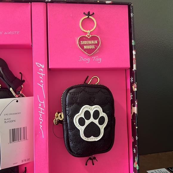 Betsey Johnson The Pet Set dog walking kit - Picture 3 of 3